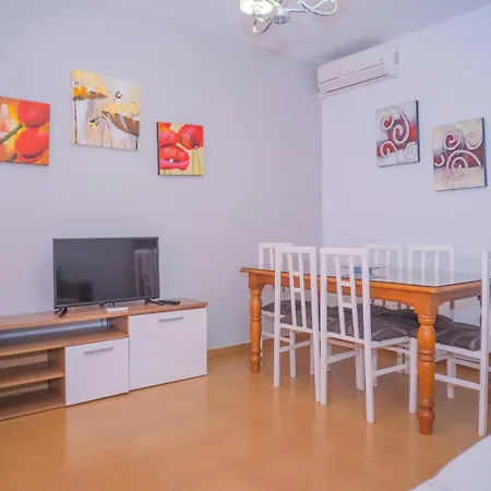 Apartment Modernos Con Garaje, Balcones Y Aire En - Es-180-15